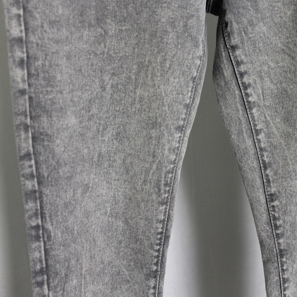 Forever 21 Acid Wash Jeans - Picture 4 of 6